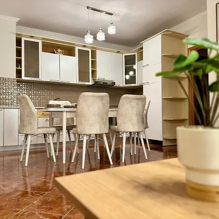 New Skanderbeg Square Apartment *