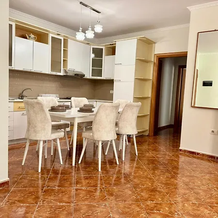 New Skanderbeg Square Apartment *