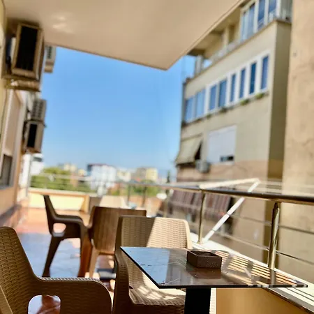 New Skanderbeg Square Apartamento *